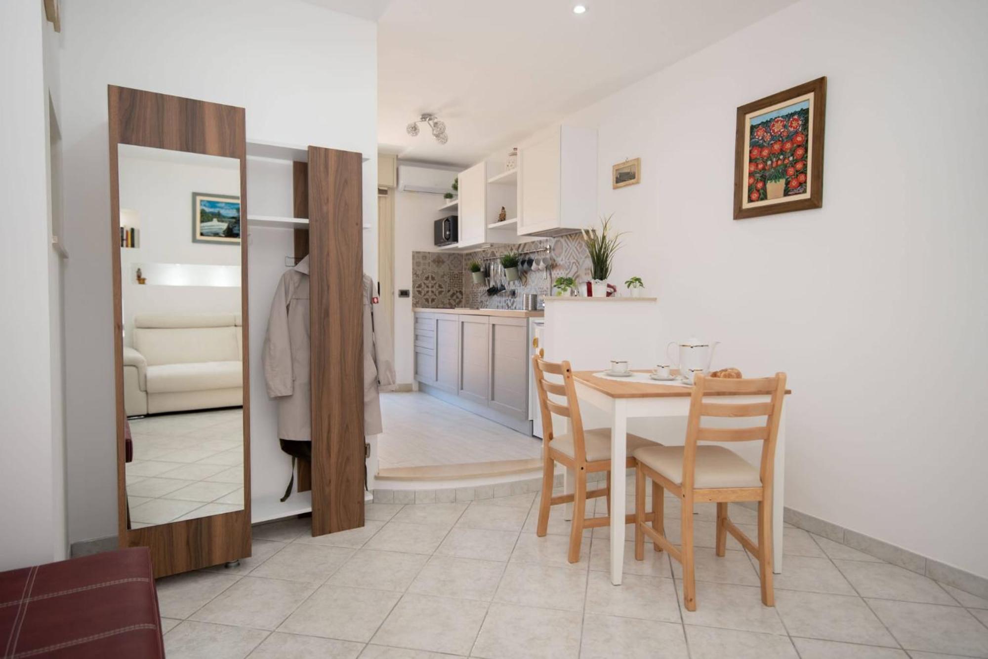 Casa Elia: Locazione Breve Apartment Ното Екстериор снимка